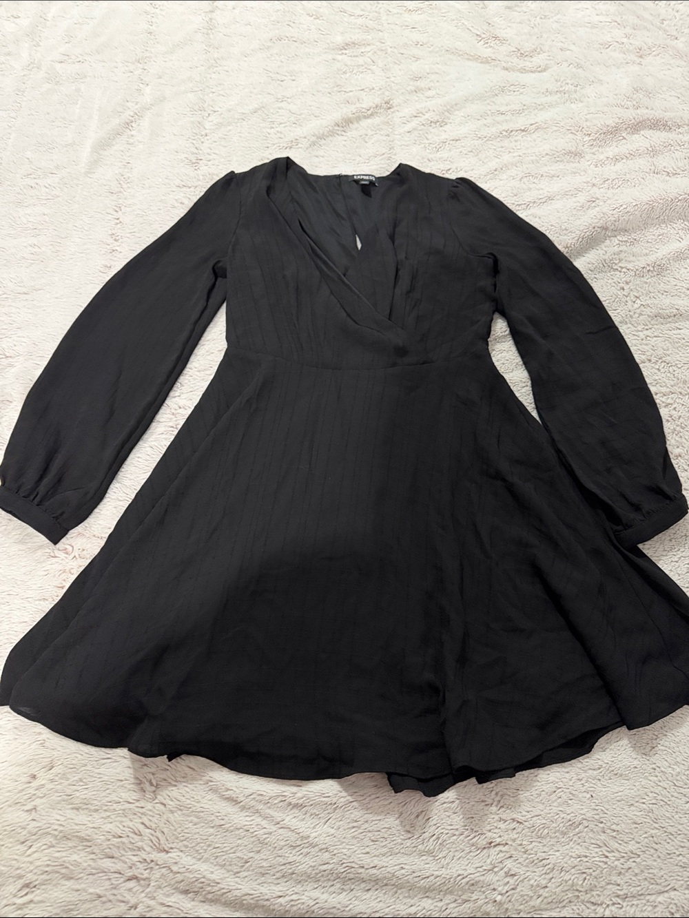 Express Black Long-Sleeve V-Neck Skater Dress